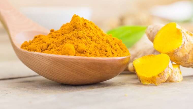 Curcuma na comida: como utilizá-la para dar sabor e benefícios à sua dieta